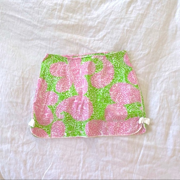 Lilly Pulitzer Dresses & Skirts - Lilly Pulitzer Green And Pink Floral Skirt With Bows on Side